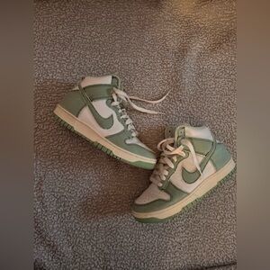 Nike Dunk High Next Nature Mint Green / White Women’s Size 6.5